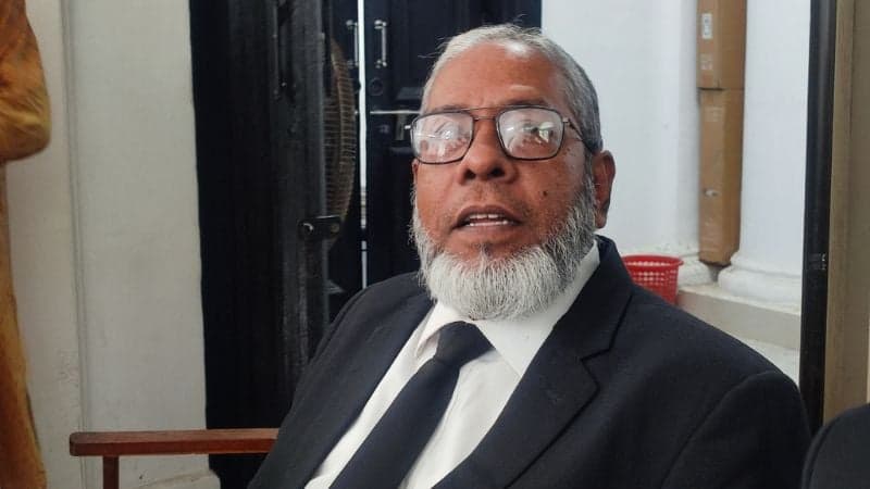 আপনার বেশি কথায় আদালত বিব্রত’: আইনজীবী আমির হোসেনকে ট্রাইব্যুনাল 