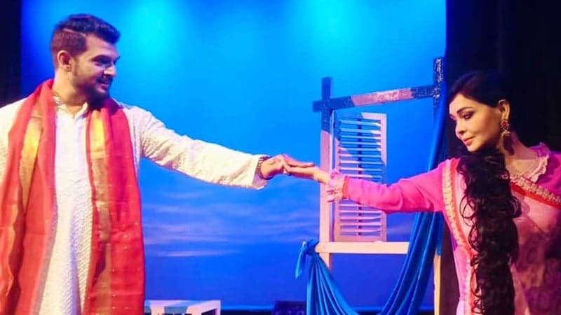 উড়ো চিঠিতে বাতিল হলো নাটকের প্রদর্শনী, নাট্যকর্মীদের অবস্থান কর্মসূচি