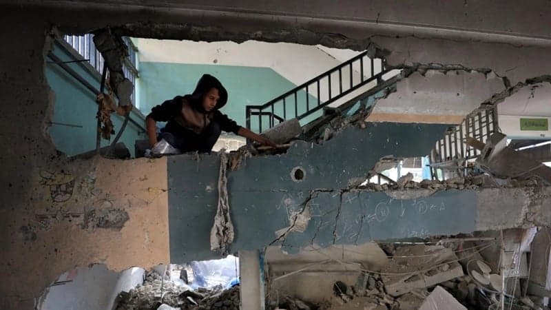 গাজায় ইসরায়েলি বিমান হামলায় নিহত ৮১