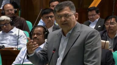 জ্বালানির সংকট নেই, পাচার ও অপচয় রোধেই মূল্যবৃদ্ধি: স্বরাষ্ট্রমন্ত্রী