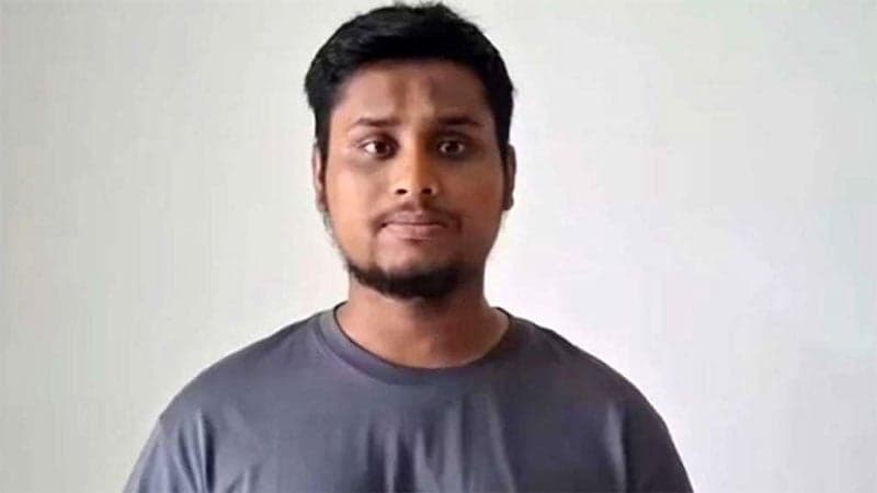 আওয়ামী লীগ একাত্তরকে পুঁজি করে ধর্মীয় নেতাদের ফাঁসি দিয়েছে: হাসনাত