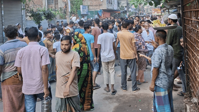মরদেহের গোসলখানা নির্মাণ নিয়ে পল্লবীতে বিএনপি-জামায়াত সংঘর্ষ