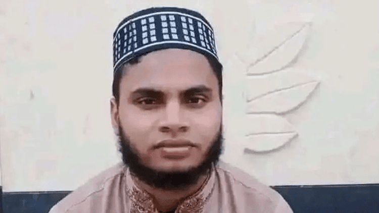 মসজিদে মিলল মুয়াজ্জিনের ঝুলন্ত মরদেহ, দেখে হার্ট অ্যাটাকে মামার মৃত্যু