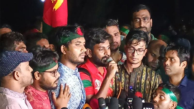 আশ্বাস পেয়ে যমুনা ছাড়লেন ৩৫ প্রত্যাশীরা,  বৈঠক মঙ্গলবার