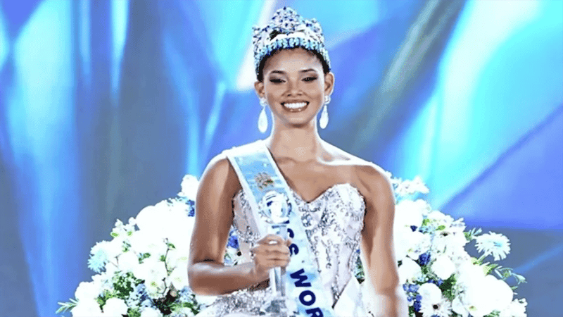 বিশ্বসুন্দরীর মুকুট জিতলেন ডোমিনিকান রিপাবলিকের জোহেইরি মোলা