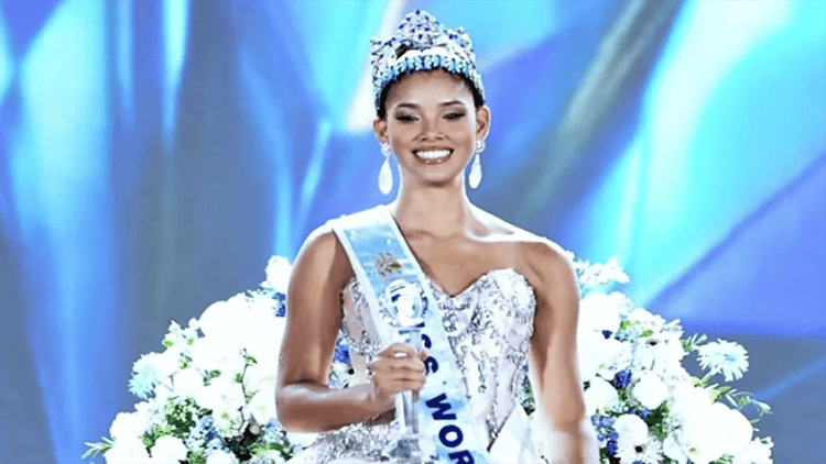 বিশ্বসুন্দরীর মুকুট জিতলেন ডোমিনিকান রিপাবলিকের জোহেইরি মোলা