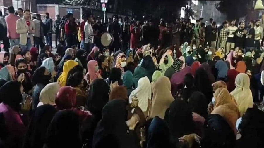 এবার ‘বারাসাত ব্যারিকেড টু নর্থ সিটি’ কর্মসূচির ডাক তিতুমীর কলেজ শিক্ষার্থীদের