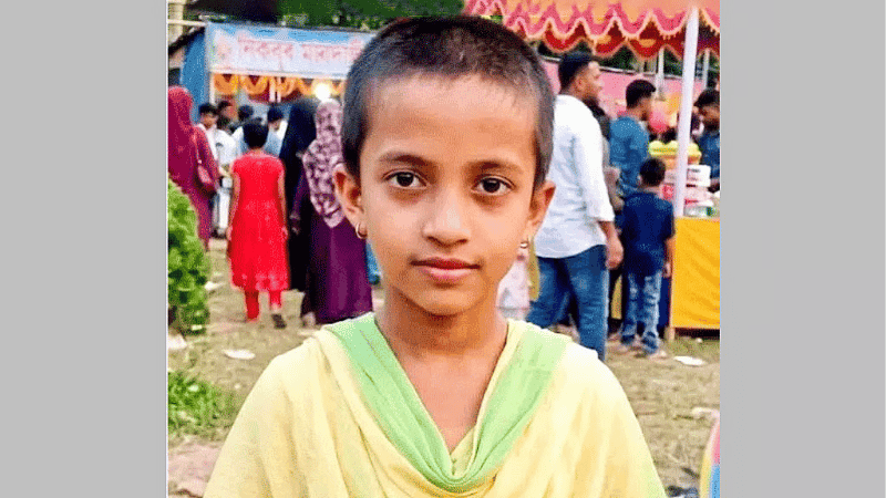 বিদ্যালয়ে যাওয়ার পর নিখোঁজ, প্রতিবেশীর ঘরে মাটিচাপা ছিল শিশুর মরদেহ
