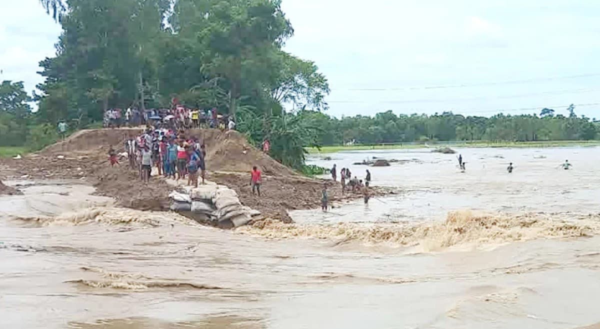 হবিগঞ্জে আবারও ভাঙল খোয়াই নদীর বাঁধ, পানিবন্দি শত শত পরিবার