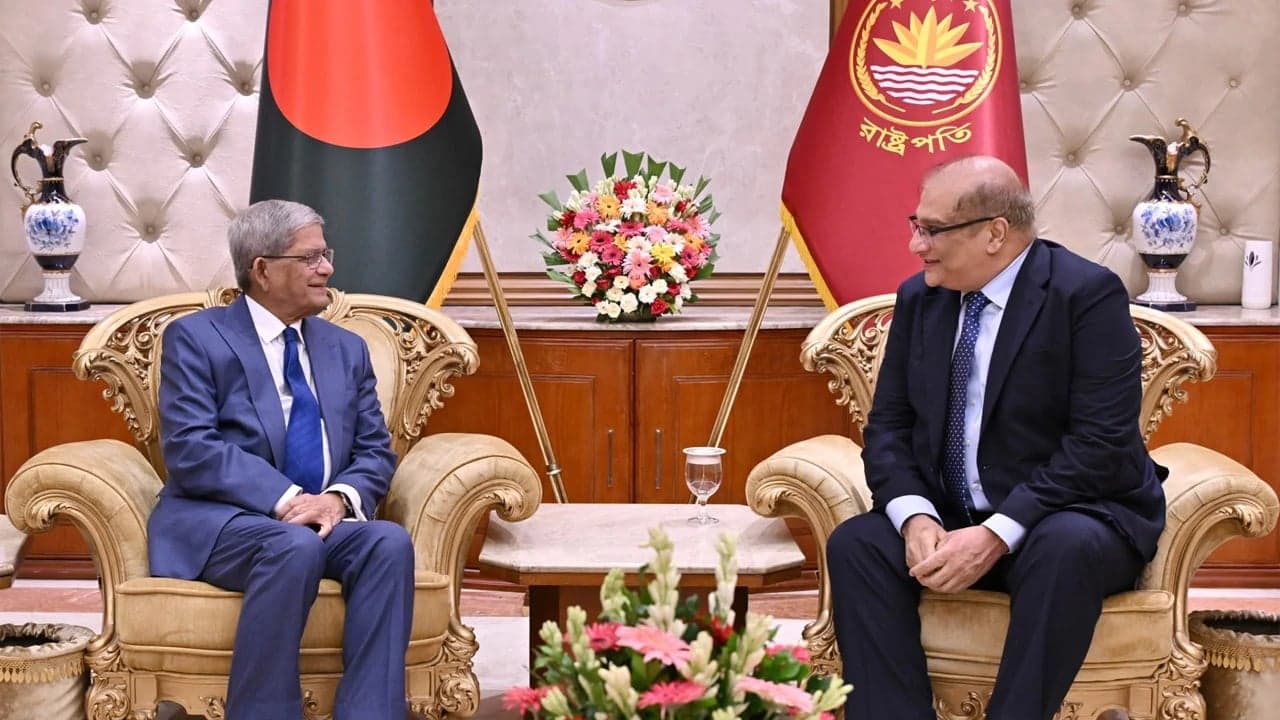 পাকিস্তানের সঙ্গে বাণিজ্য ও বিনিয়োগ বাড়ানোর আহ্বান রাষ্ট্রপতির