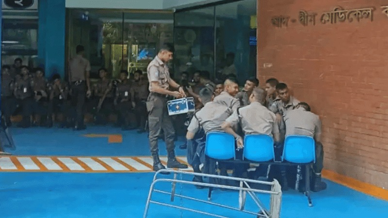 লাইসেন্স বাতিলের পর আদ্-দ্বীন হাসপাতালে পুলিশ মোতায়েন