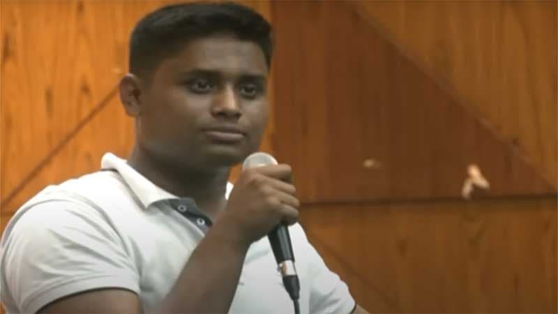 আওয়ামী লীগকে নিষিদ্ধ ইস্যুতে প্রধান উপদেষ্টাকে যা বললেন হাসনাত