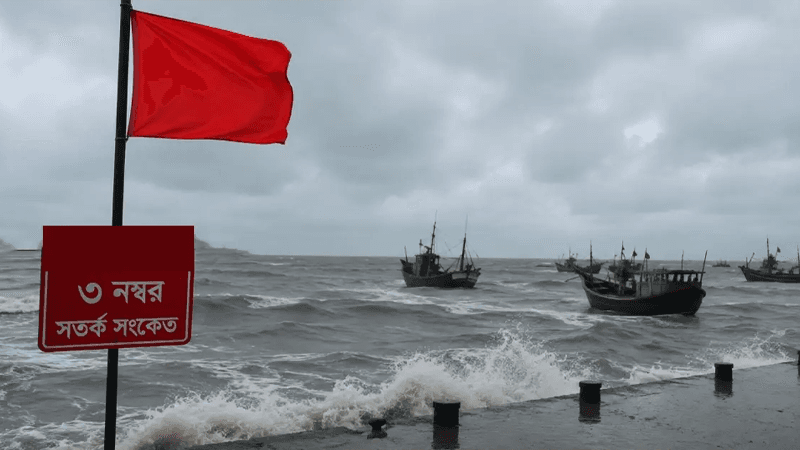 বৃষ্টি-ঝোড়ো হাওয়ার শঙ্কা, সমুদ্রবন্দরে ৩ ও নদীবন্দরে ১ নম্বর সতর্কসংকেত