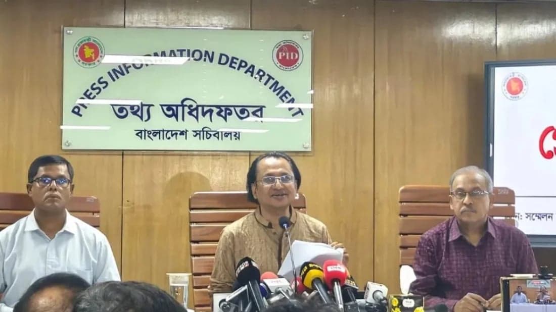 নতুন বাস্তবতার ভিত্তিতে হবে বাংলাদেশ-ভারত সম্পর্ক: প্রধানমন্ত্রীর তথ্য উপদেষ্টা