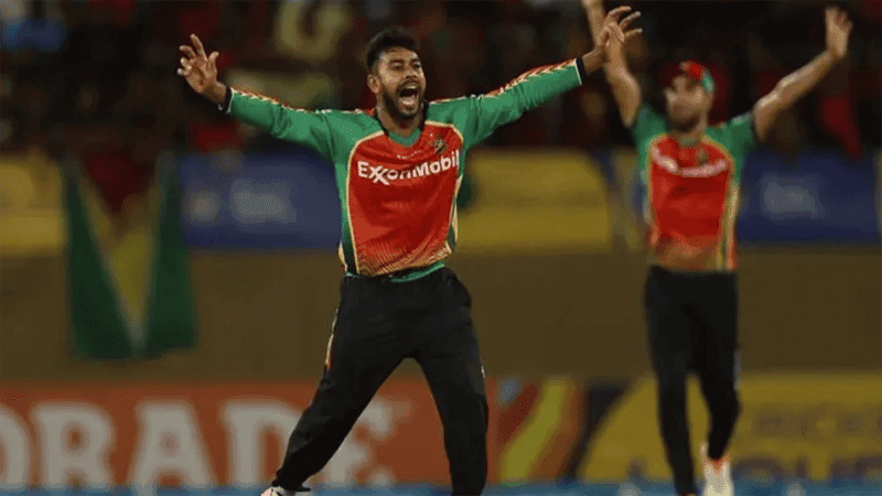 সিপিএলে মিরাজের স্বপ্নের অভিষেক, মাত্র ১৩ রানে ৩ উইকেট