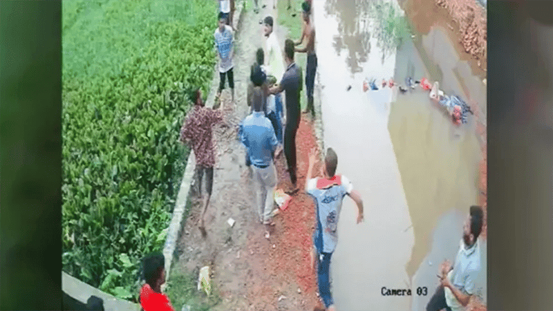 ময়মনসিংহে চাঁদা না দেওয়ায় ব্যাংক কর্মকর্তাসহ ৪ জনকে মারধরের অভিযোগ