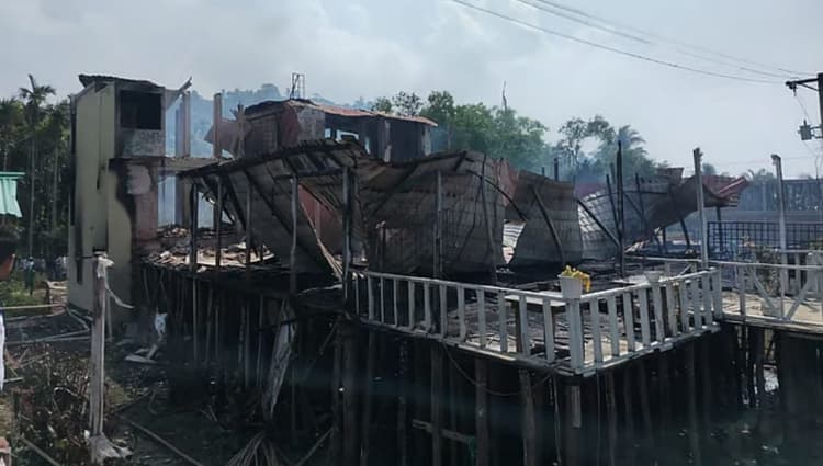 ইনানি বিচে রিসোর্টে আগুন, নিহত বেড়ে  ১০