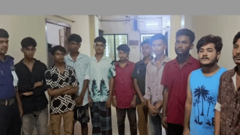 লকআপে আসামিদের ‘জয় বাংলা’ স্লোগানের ভিডিও ভাইরাল, দুই পুলিশ প্রত্যাহার