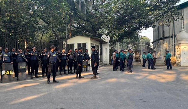 ১৩ সেনা কর্মকর্তাকে আনা হচ্ছে ট্রাইব্যুনালে , নিরাপত্তা জোরদার