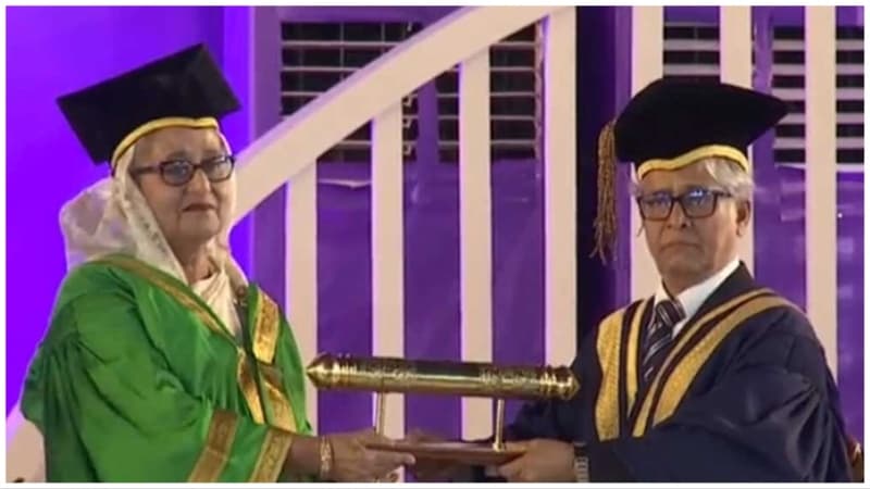 বঙ্গবন্ধুকে সম্মানসূচক ডক্টর অব লজ ডিগ্রি প্রদান