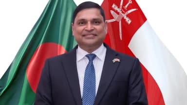 নৌবাহিনী প্রধান হলেন রিয়ার এডমিরাল খোন্দকার মিসবাহ উল আজীম