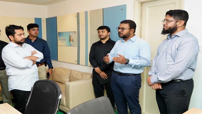 দুর্নীতিমুক্ত থেকে জনগণের স্বার্থ রক্ষার আহ্বান উপদেষ্টা নাহিদের