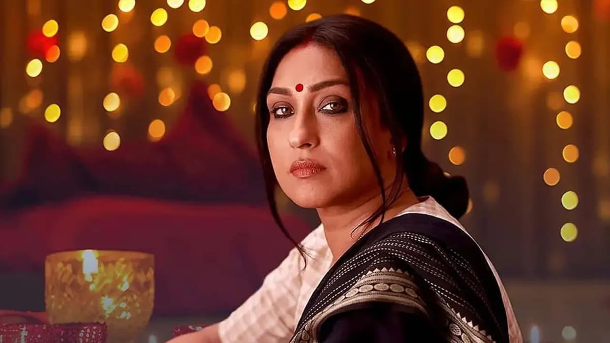 স্পর্শকাতর ও নিষিদ্ধ বাস্তবতার গল্পে ঋতুপর্ণার ‘নেভার মাইন্ড’