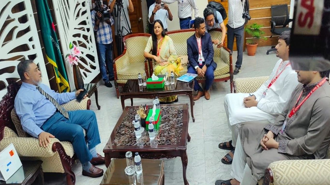 সিইসির সঙ্গে বৈঠকে এনসিপি নেতারা