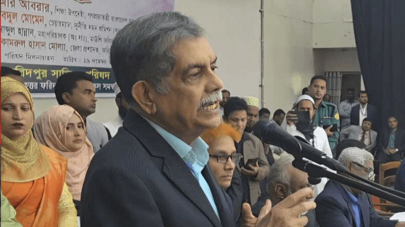 আমরা শিক্ষকদের কল্যাণ তহবিল ও অবসর ভাতা তাৎক্ষণিকভাবে দিতে চাই:  শিক্ষা উপদেষ্টা