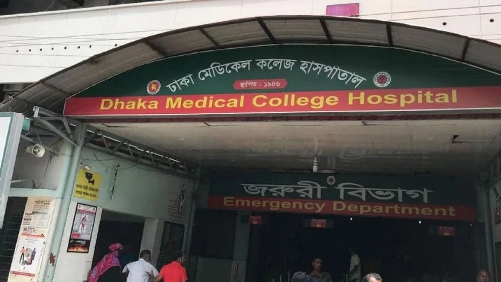 ঢাকা মেডিকেল কলেজে আরও ২ কারাবন্দির মৃত্যু
