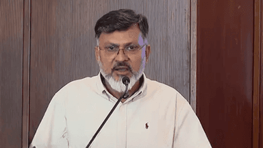 ছড়িয়ে-ছিটিয়ে থাকা ময়লা দেখে ডিএনসিসি প্রশাসকের অসন্তোষ