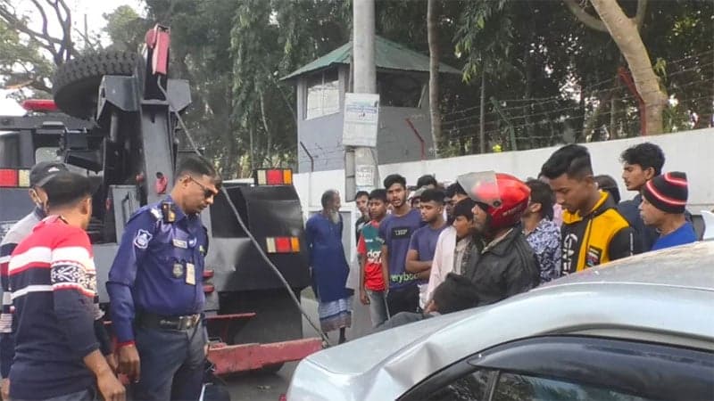 সাতক্ষীরায় সড়ক দুর্ঘটনায় দুই ভারতীয় নাগরিকের মৃত্যু