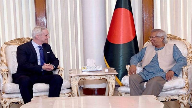 পাচারকৃত অর্থ ফেরত আনতে সুইজারল্যান্ডের সহযোগিতা চাইলেন প্রধান উপদেষ্টা