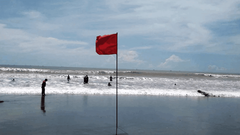 সাগরে সৃষ্ট লঘুচাপে চার সমুদ্র বন্দরে ৩ নম্বর সংকেত