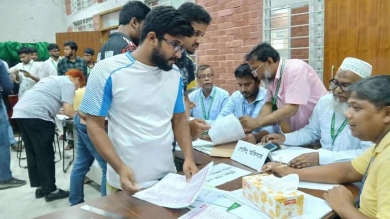 জাকসু নির্বাচনে ভোটগ্রহণ শুরু