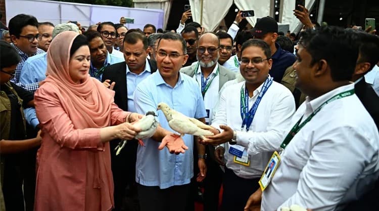 চিকিৎসক সমাবেশ উদ্বোধন করলেন প্রধানমন্ত্রী তারেক রহমান