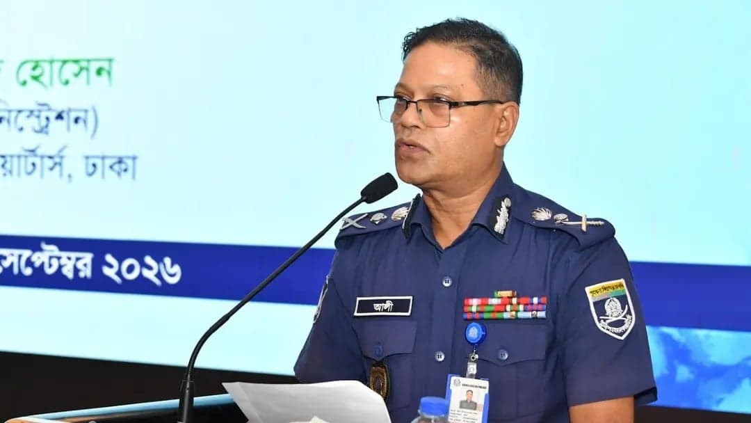 মাদকের মতোই ক্ষতিকর অতিরিক্ত মোবাইল আসক্তি: আইজিপি
