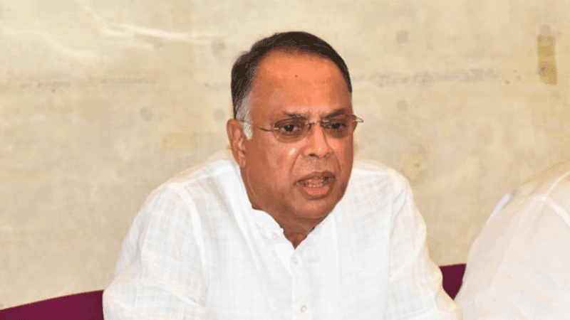 জনগণের কষ্টের কথা ভেবে তেলের দাম খুব সামান্য বাড়ানো হয়েছে: জ্বালানি মন্ত্রী