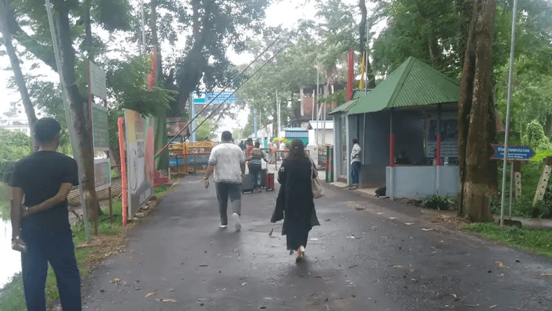 দুই বছর পর আখাউড়া দিয়ে ভ্রমণ ভিসায় ভারতযাত্রা শুরু