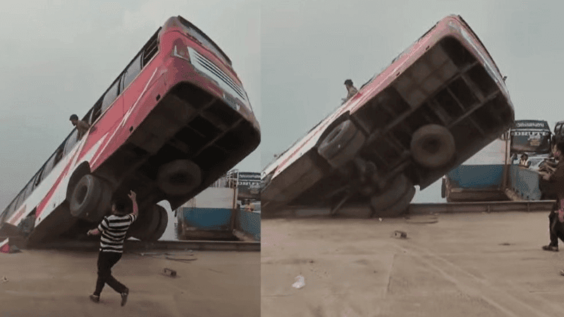 পন্টুনের নিচে বাস, ভাঙা যাচ্ছে না দরজা-জানালা