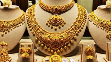 ক্রেতাদের জন্য সুখবর, কমেছে স্বর্ণের দাম