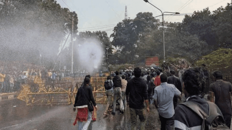 এনসিটিবি সংঘর্ষ: ‘সংক্ষুব্দ ছাত্রজনতা’র বিক্ষোভ মিছিলে টিয়ারসেল-জলকামান