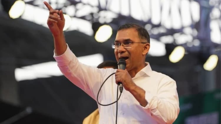 তারেক রহমান, চাটুকার থেকে সাবধান