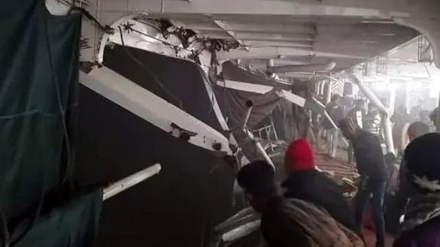 মেঘনা নদীতে ঘন কুয়াশায় দুই লঞ্চের সংঘর্ষ, নিহত ২