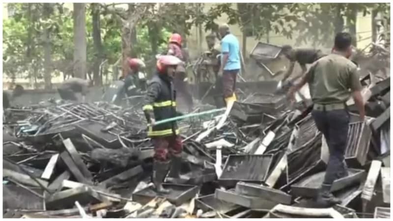 সিলেটে বিদ্যুৎকেন্দ্রে আগুন, আশপাশের এলাকা বিদ্যুৎ বিচ্ছিন্ন