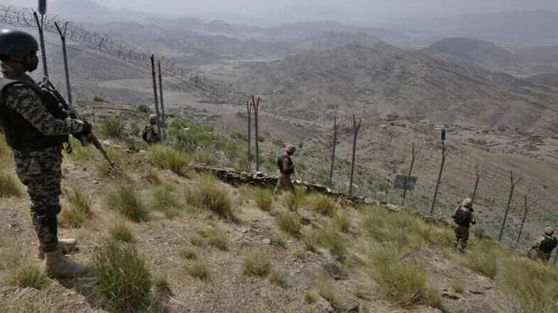 আফগানিস্তানে পাকিস্তানের বোমা হামলায় নারী ও শিশুসহ নিহত ১০