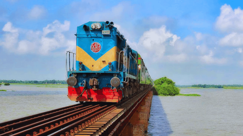 তুলে নেয়া হলো সহকারী ট্রেন চালকদের মজুরি সীমা