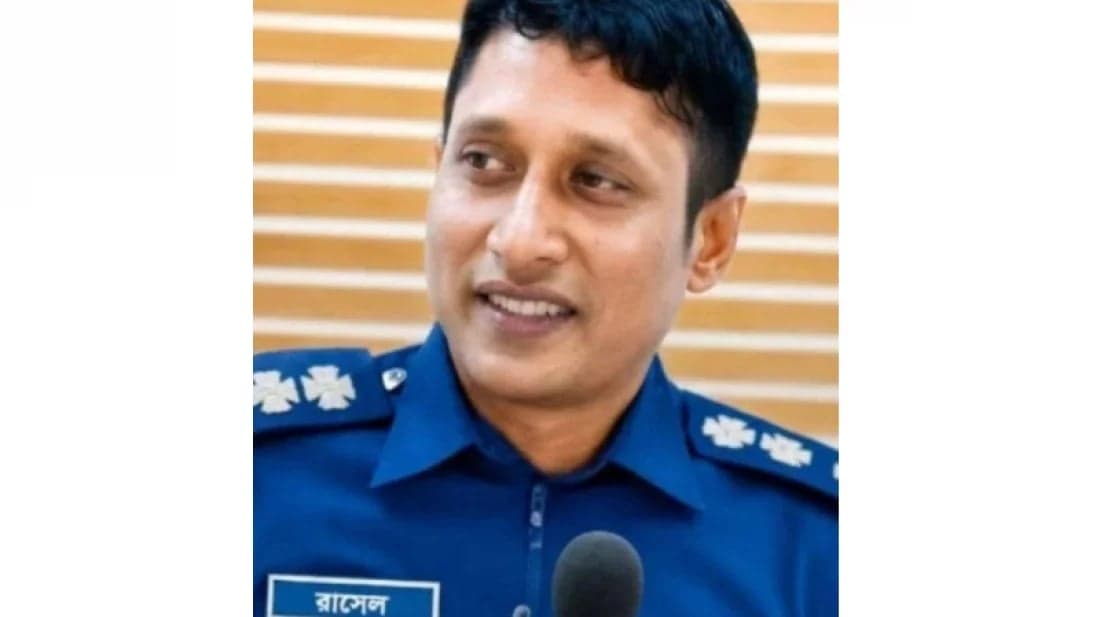 দোকানে ঢুকে মোবাইল চুরির অভিযোগ, এসআই প্রত্যাহার