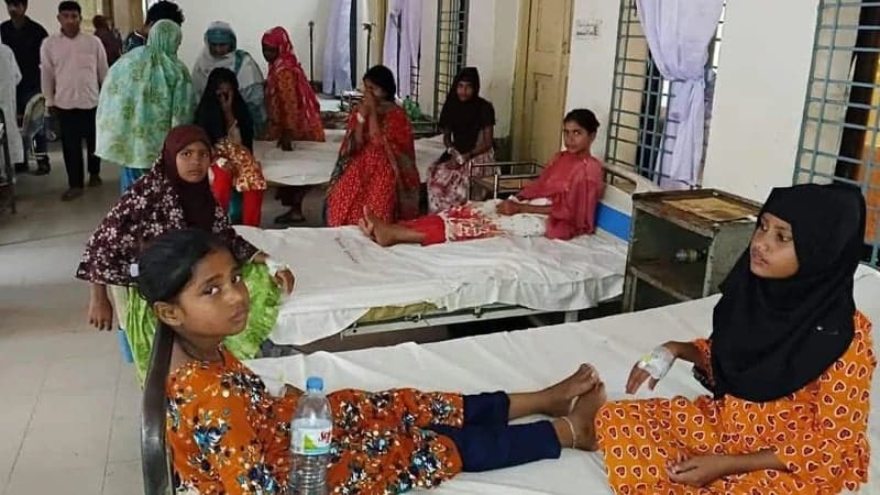 ঠাকুরগাঁওয়ে আবারও মিড ডে মিল খেয়ে শিক্ষার্থীরা অসুস্থ, হাসপাতালে ২৯ জন