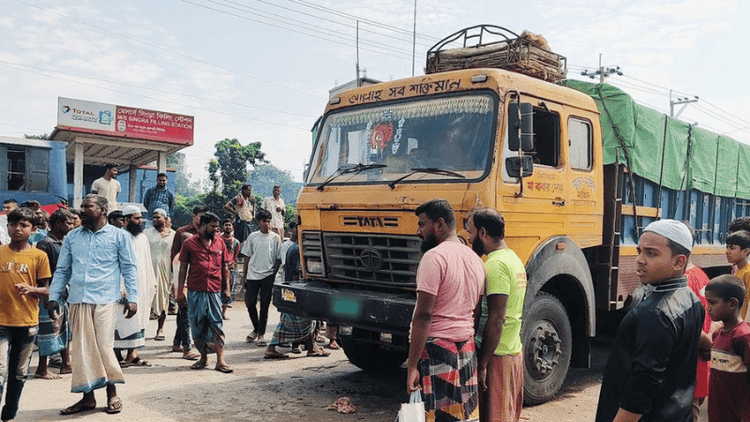 নাটোরে ট্রাক-অটোরিকশা সংঘর্ষে ছাগল ব্যবসায়ী নিহত